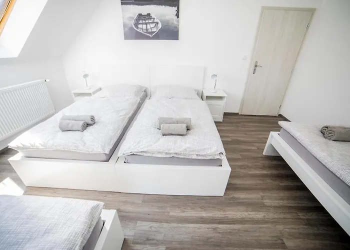 Aparthotel U Parku 3*