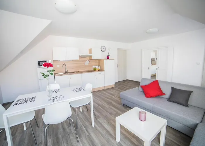 U Parku Aparthotel 3*